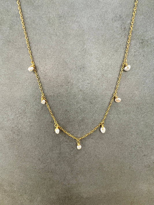Isla – Boho Pearl Necklace
